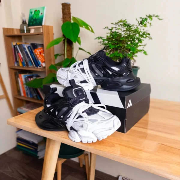 Adida_s XLG Runner Deluxe White Black